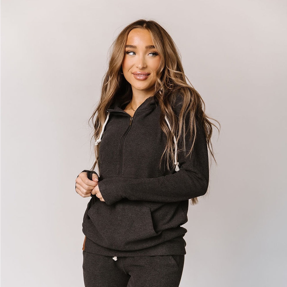 AMPERSAND AVENUE PERFORMANCE FLEECE HALFZIP SWEATSHIRT | STONE